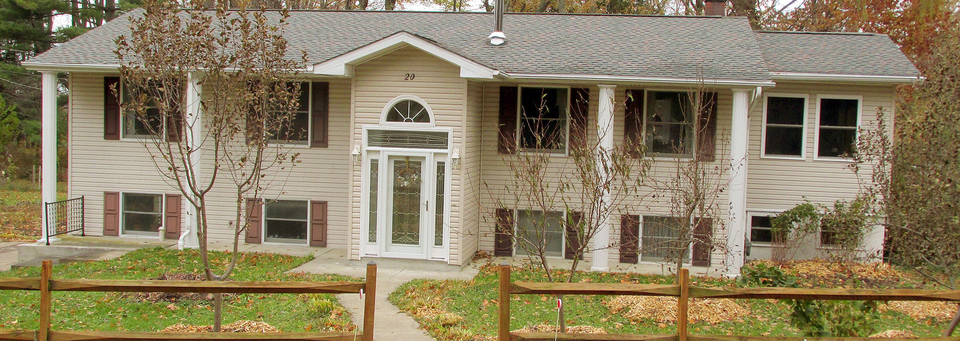 https://rentalhomeserie.com/sites/default/files/revslider/image/rental_homes-01a-desktop.jpg