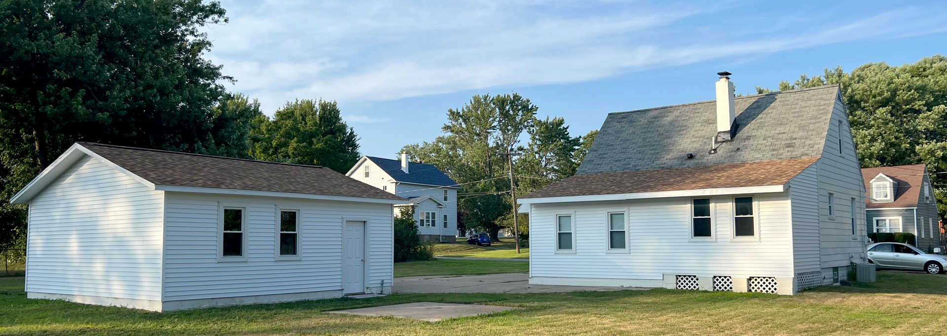 https://rentalhomeserie.com/sites/default/files/revslider/image/rental_homes-03-desktop.jpg