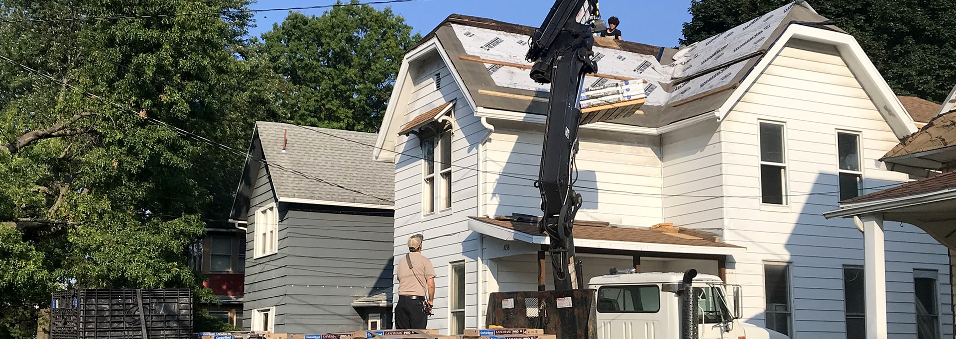 https://rentalhomeserie.com/sites/default/files/revslider/image/rental_homes-12-desktop-min.jpg