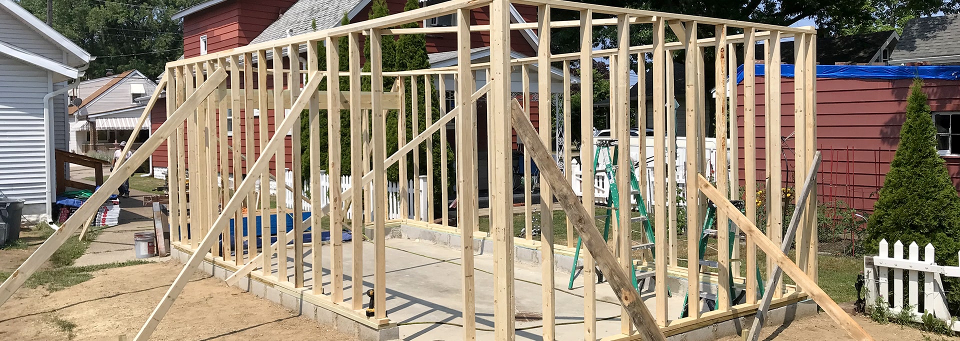 https://rentalhomeserie.com/sites/default/files/revslider/image/rental_homes-14-desktop-min.jpg